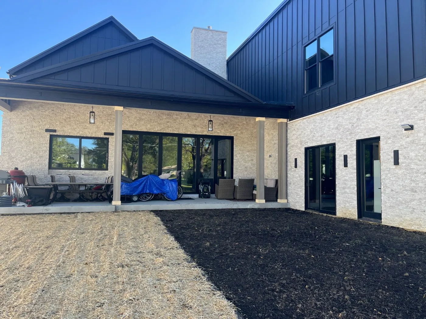 Vinyl siding replacement completed in Glen Oaks Commons